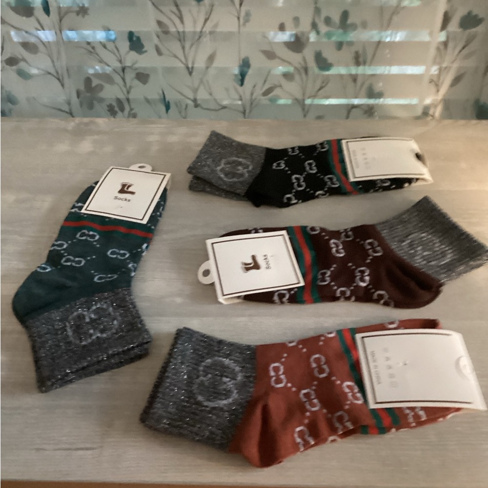 Stylish Patterned Socks Set - Picture 3 of 3